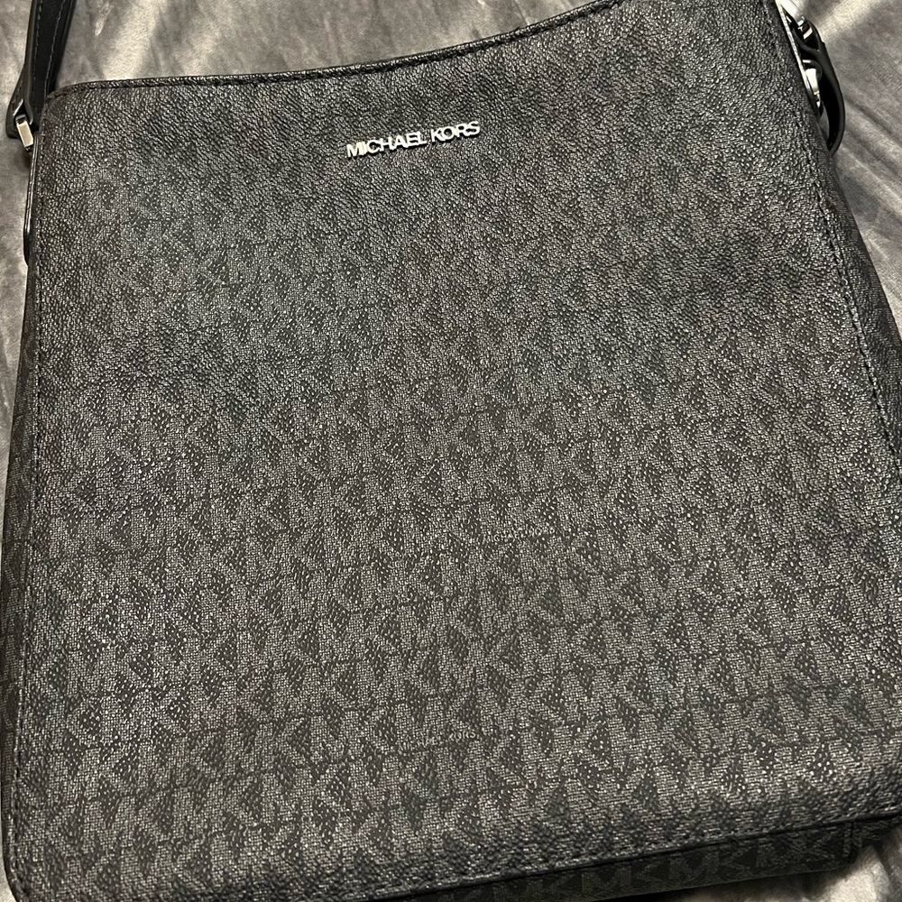 Michael Kors Jet Set Travel Large Messenger
Crossbody Bag black Leather-